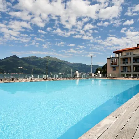 Διαμέρισμα Sleeps 6 Pool Air Con T421376 Maccagno
